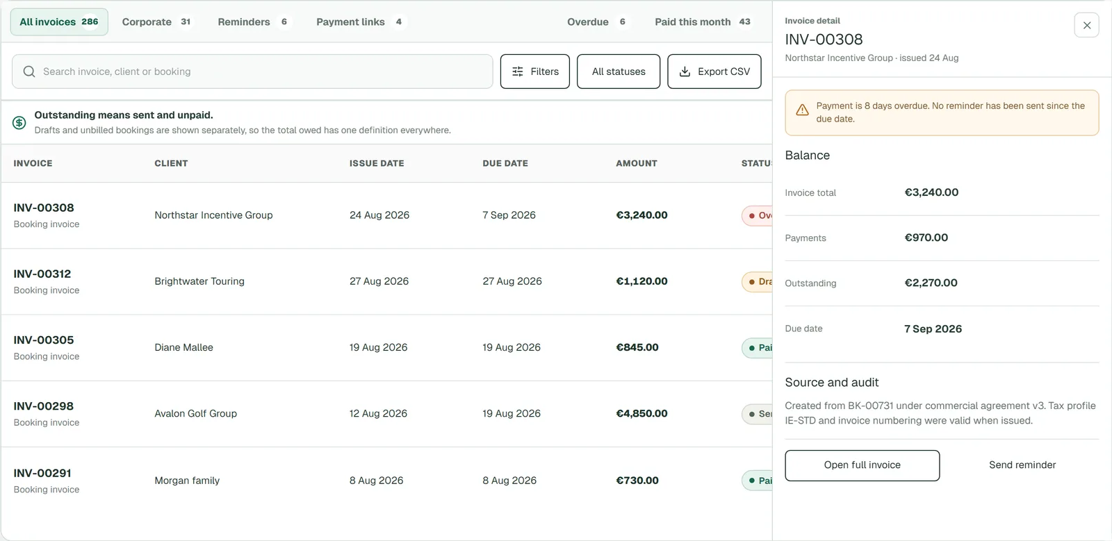 4fleet invoice list with client, issue date, due date and amount, beside the detail of an overdue invoice with its balance